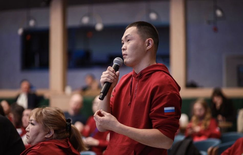 Участники форума молодёжи коренных малочисленных народов Севера «Российский Север» Участники форума молодёжи коренных малочисленных народов Севера «Российский Север»