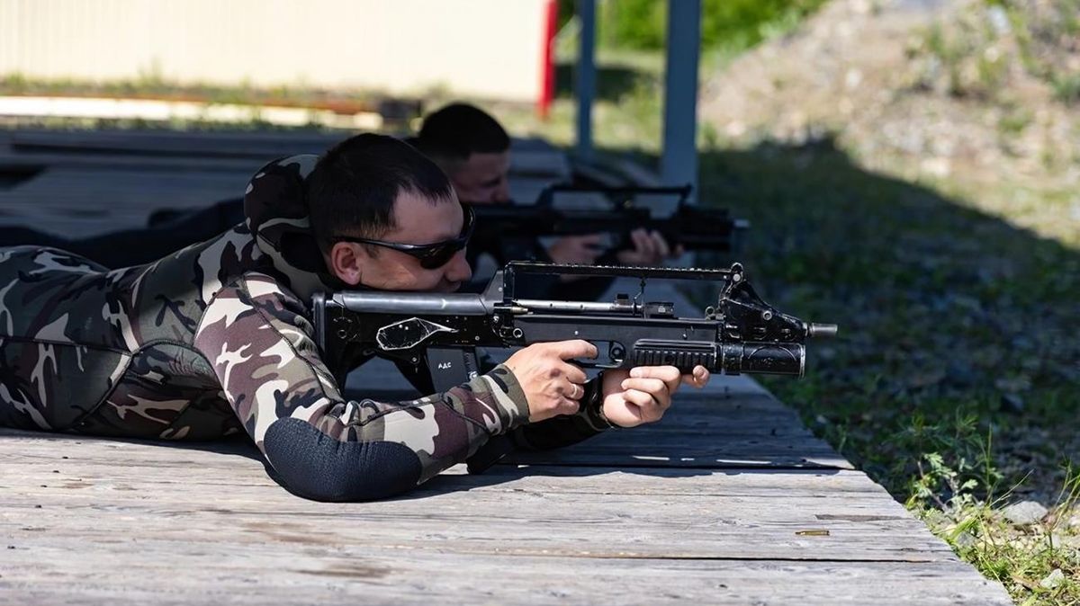 Russian National Guard combat diverscompete in Severobaikalsk Russian National Guard combat diverscompete in Severobaikalsk
