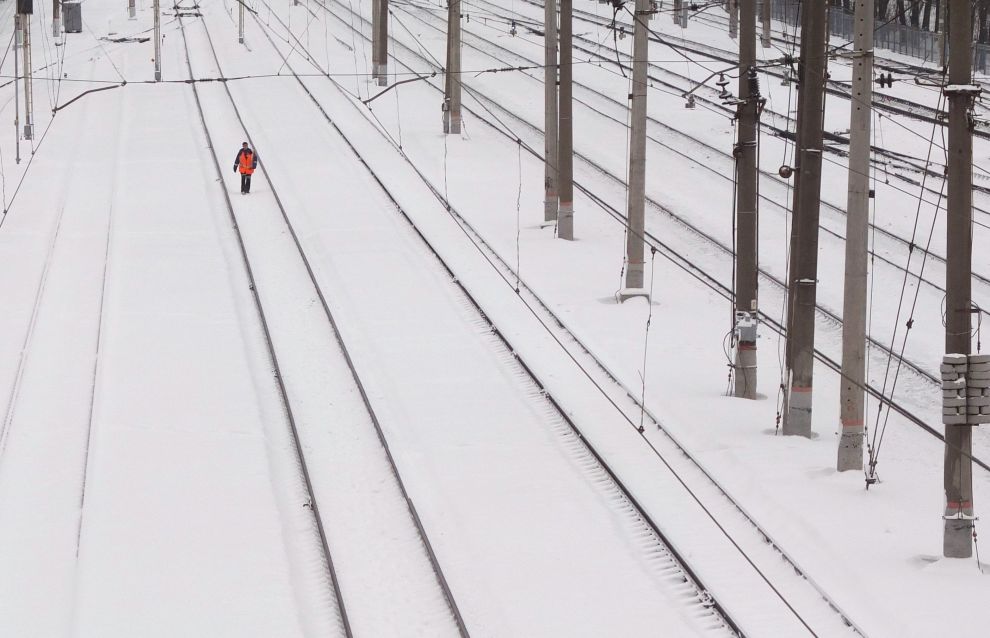 Putin calls for launching construction of Yamal railway