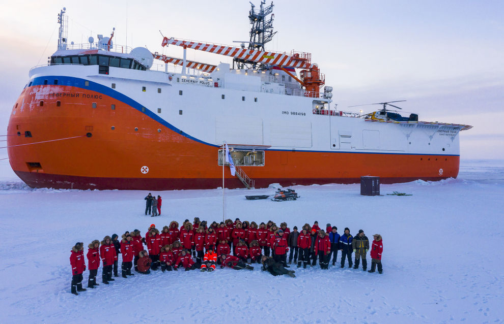 The North Pole expedition begins its work on an ice floe