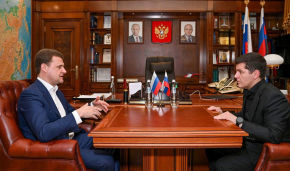 Dmitry Artyukhov and Alexei Chekunkov discuss Yamal’s infrastructure and industrial development