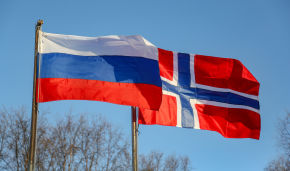  “Looks illogical”: The Russian Embassy in Norway condemns the the US aircraft carrier’s entry into Oslo