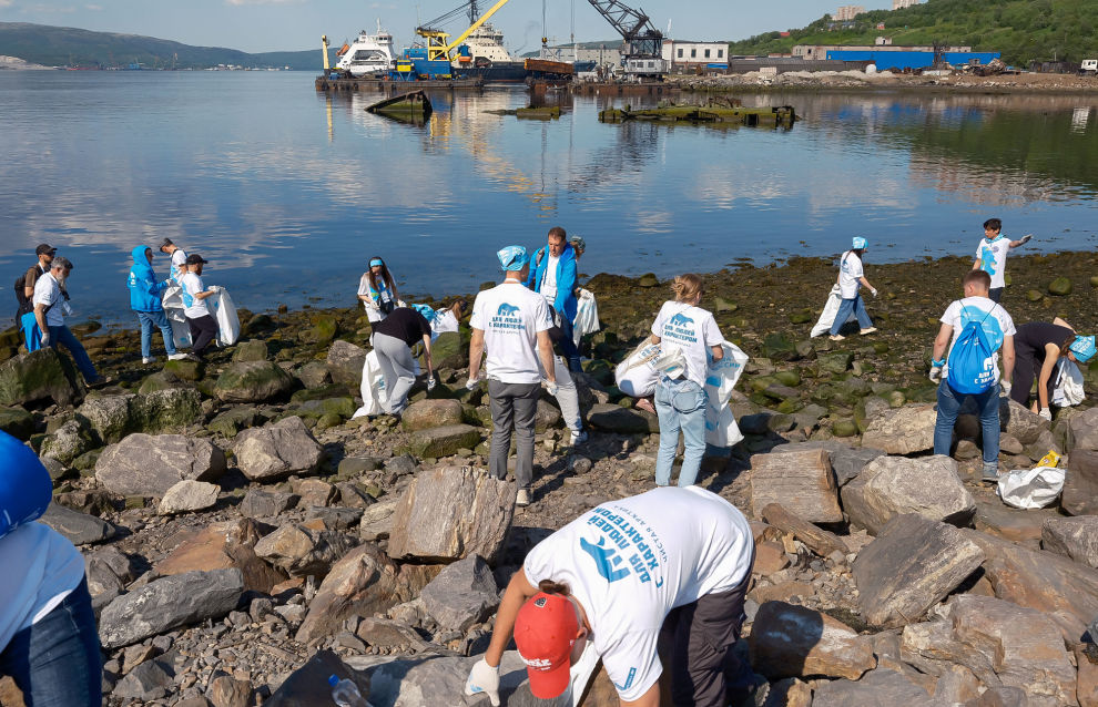 Volunteers have cleaned western coast of Kola Bay