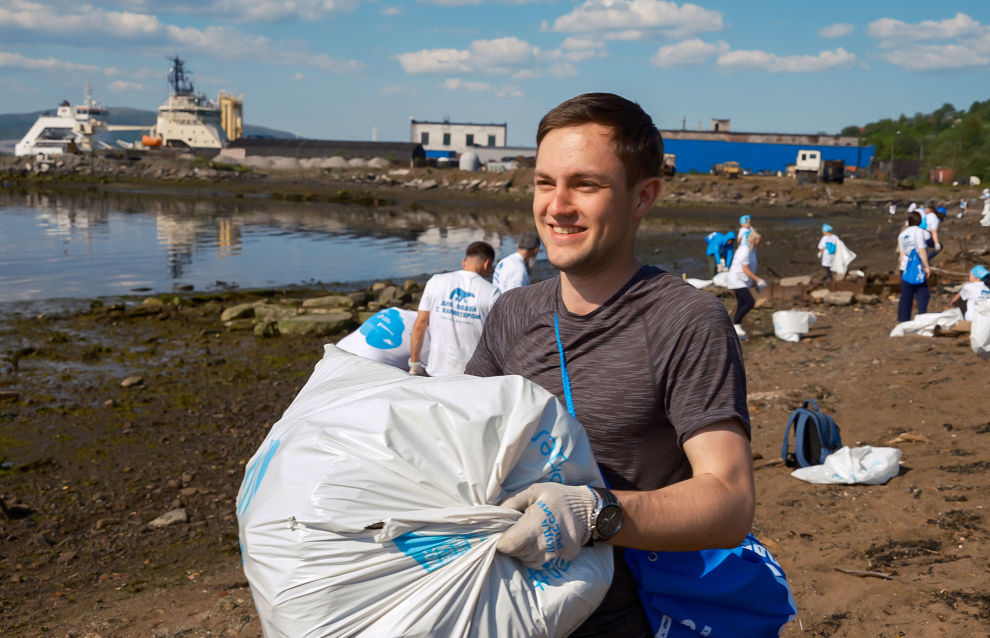 Volunteers have cleaned western coast of Kola Bay