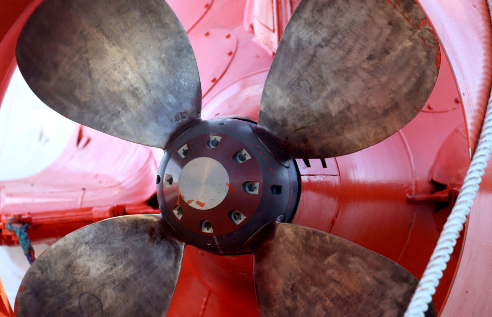 Chinese researchers use underwater robot to study the Chukchi Sea

