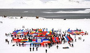 North Pole 2015 drifting station begins operations