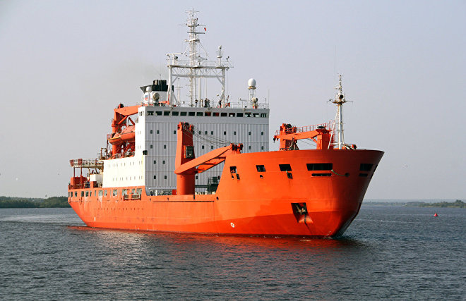 Floating University sets sail to Arctic