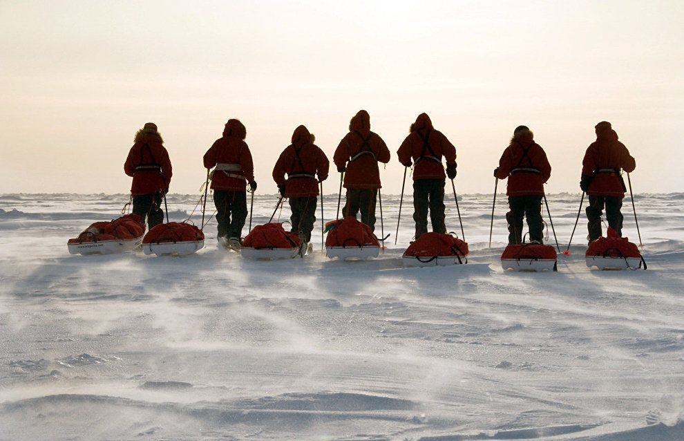 Skiing to the North Pole