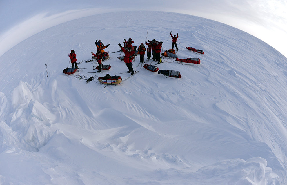 Skiing to the North Pole