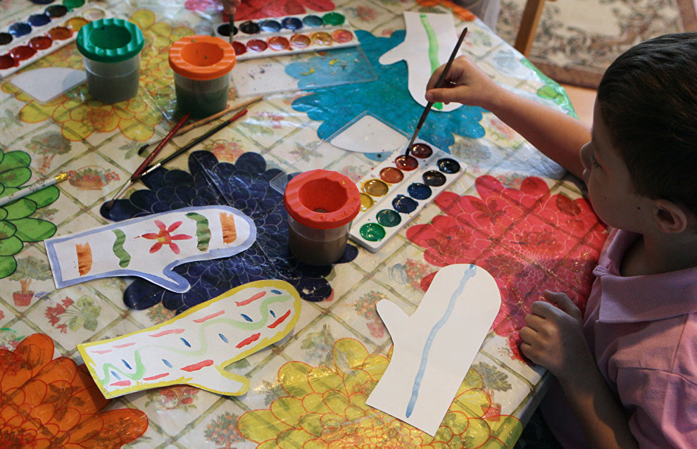 ‘Nomadic’ kindergarten opens in the Kharampurovskaya tundra