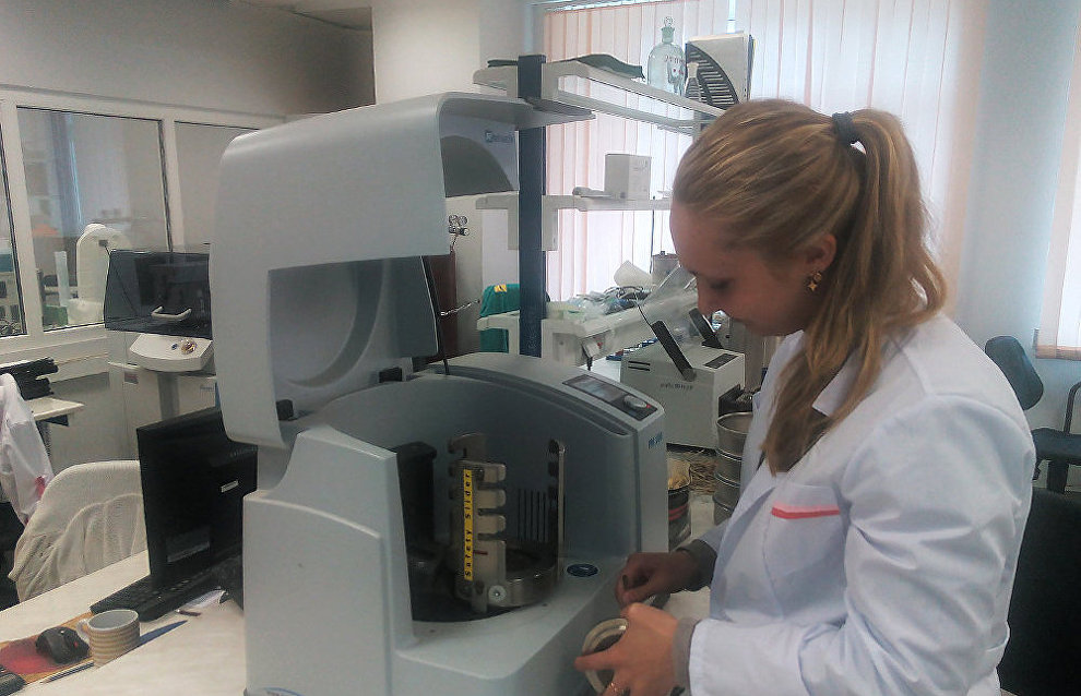 In the Arktika laboratory in the Center for Collective Use of Research Equipment at the Northern (Arctic) Federal University