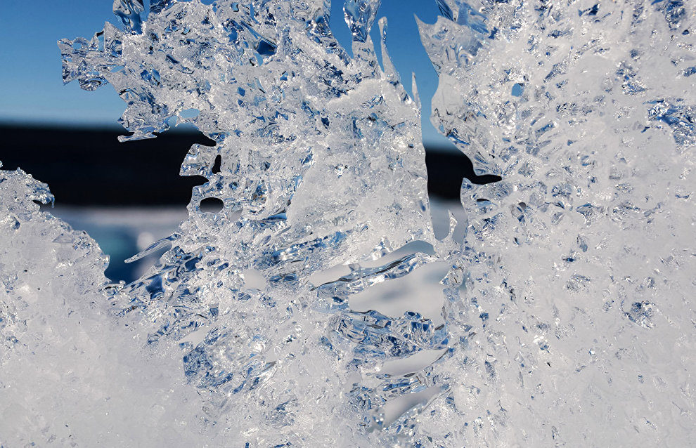 One of the world’s largest glaciers breaks up in Greenland