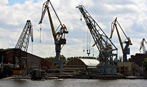 China floats out the first Yamal LNG ship