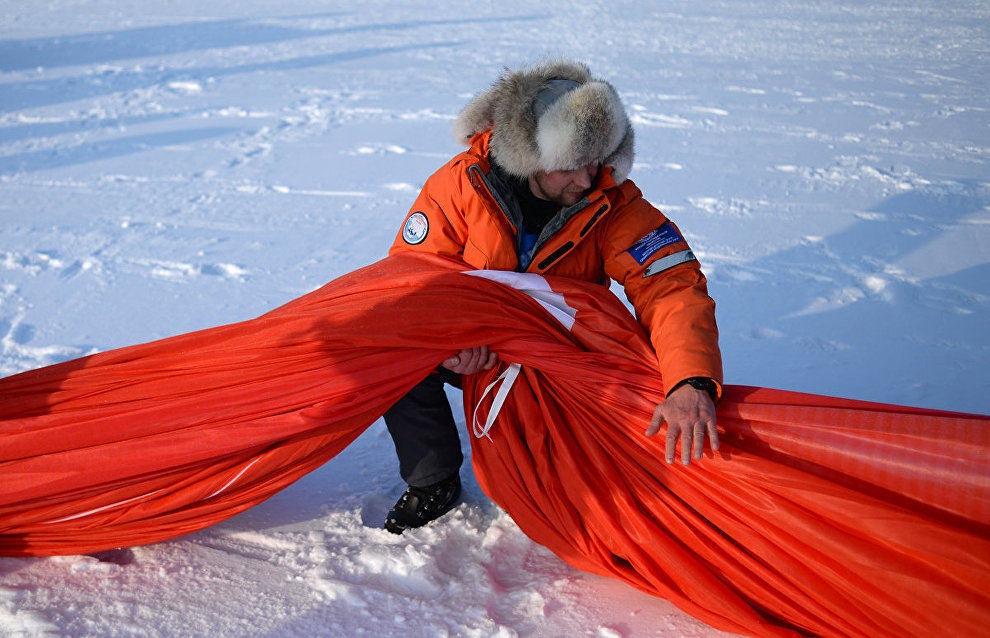 “The Largest Victory Banner” peacekeeping mission to the North Pole