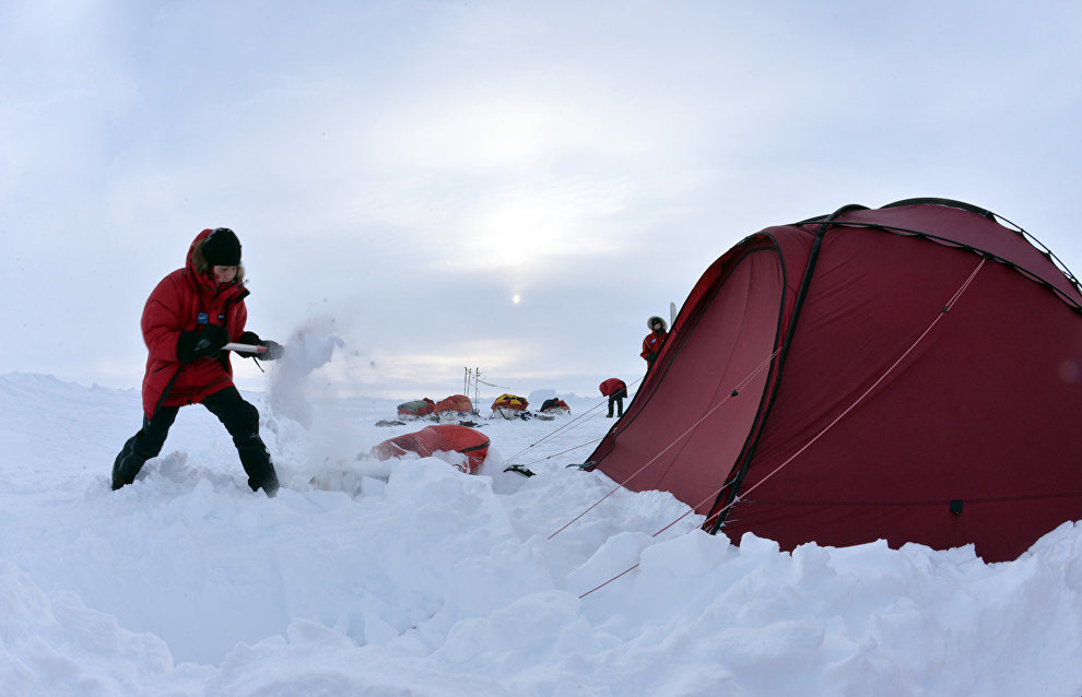 9th Skiing to the North Pole youth expedition