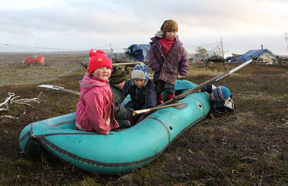 A reindeer-herding community on the Kanin Peninsula