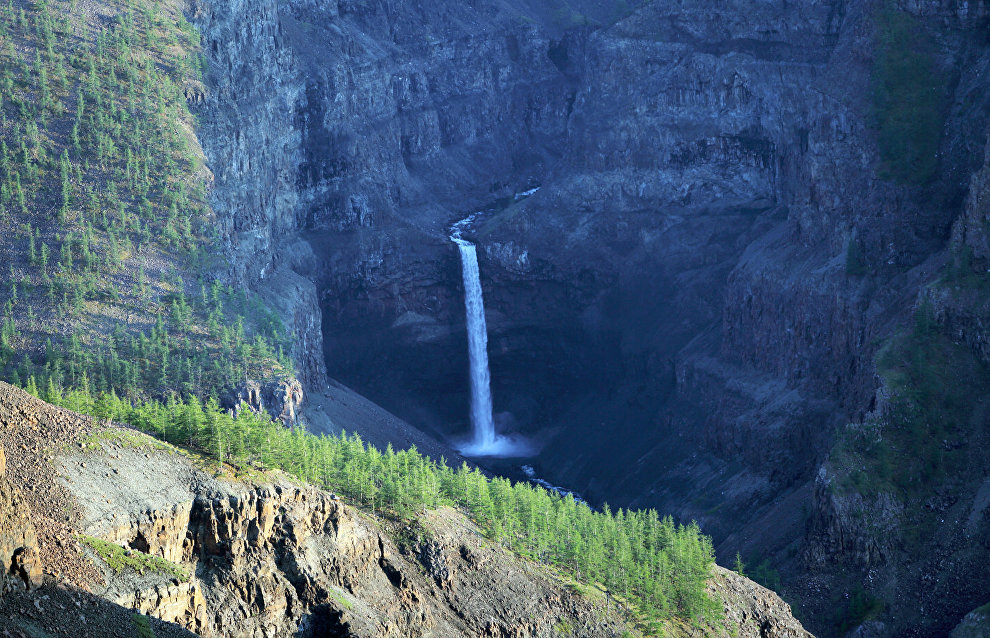 Waterfall on the left tributary of the Khibarba River - 86 meters