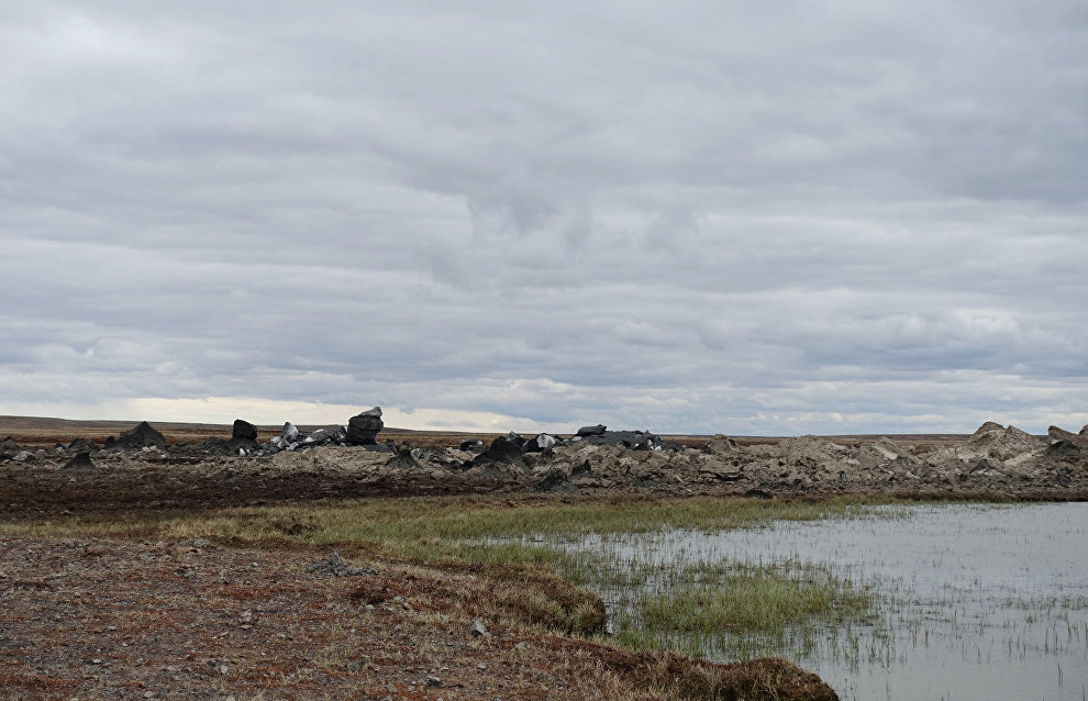 Studying new craters on Yamal