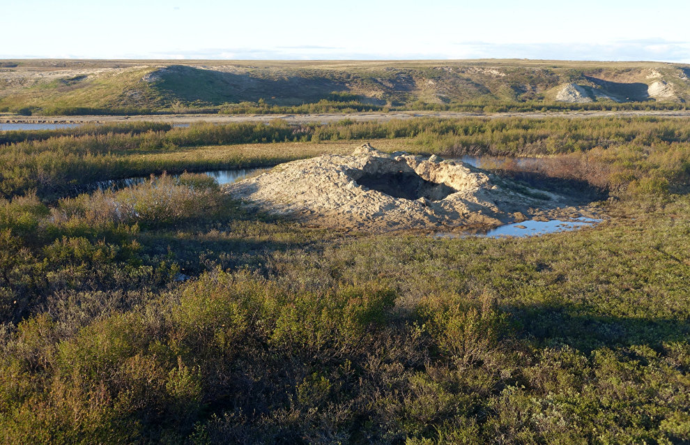 Studying new craters on Yamal