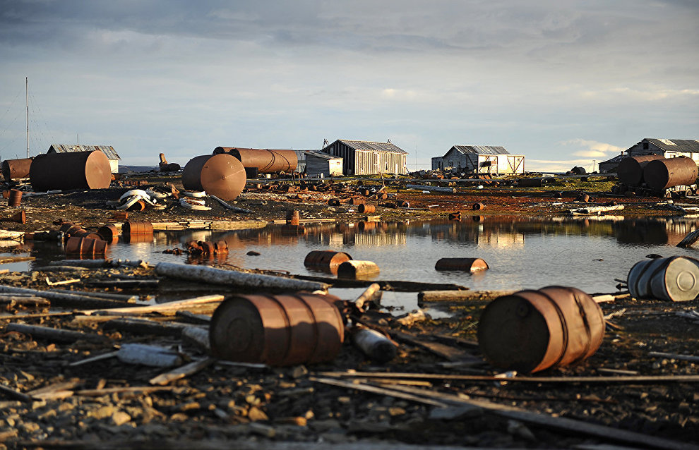 Yamal proposes improving law on waste disposal in the Arctic