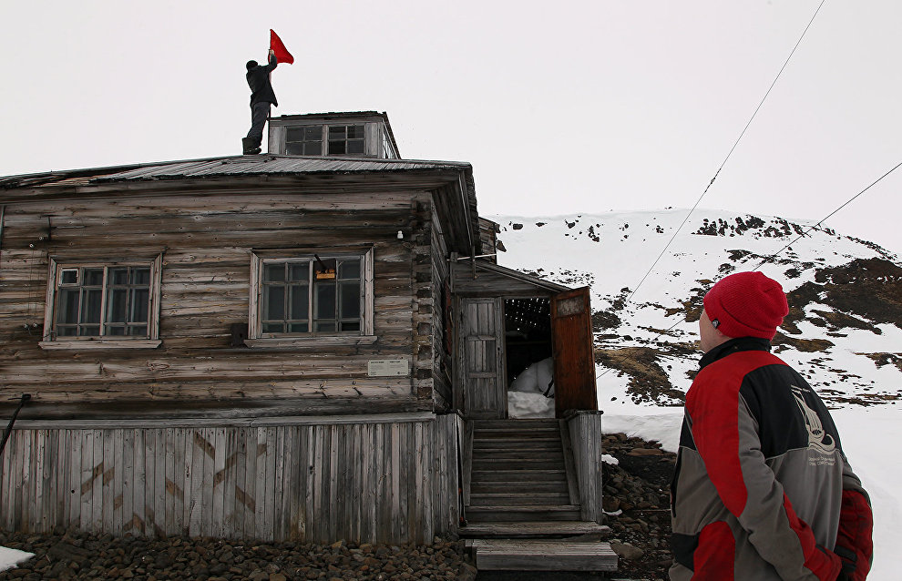 Tikhaya Bay polar station project