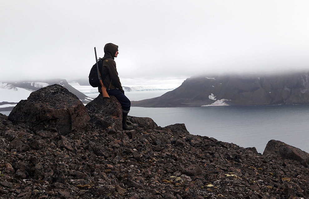 Tikhaya Bay polar station project