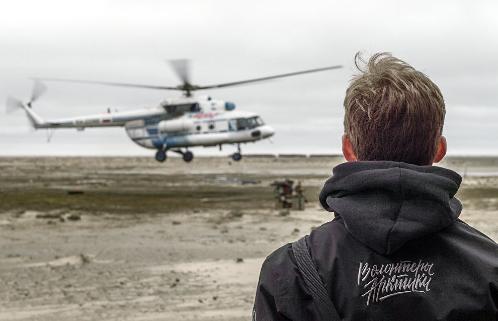 Wake up, then wash and clean the Arctic: Why volunteers are cleaning uninhabited islands