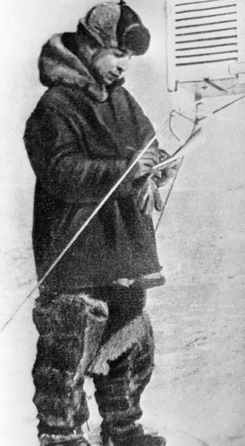 Meteorologist Yevgeny Fedorov at the Severny Polyus -1 drifting station