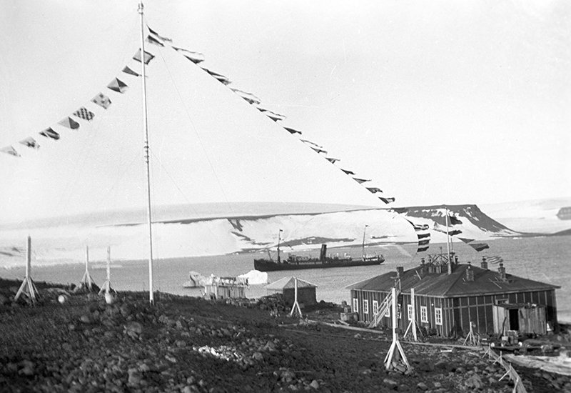 The Quiet Cove (polar station) at the Hooker Island (Franz Josef Land)