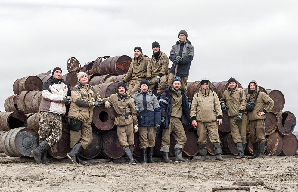A volunteer environmental expedition to Vilkitsky Island