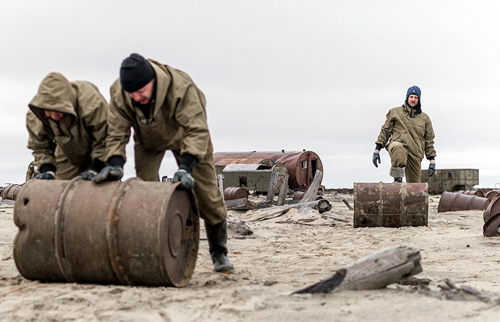 A volunteer environmental expedition to Vilkitsky Island