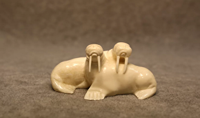 Walruses sculpture