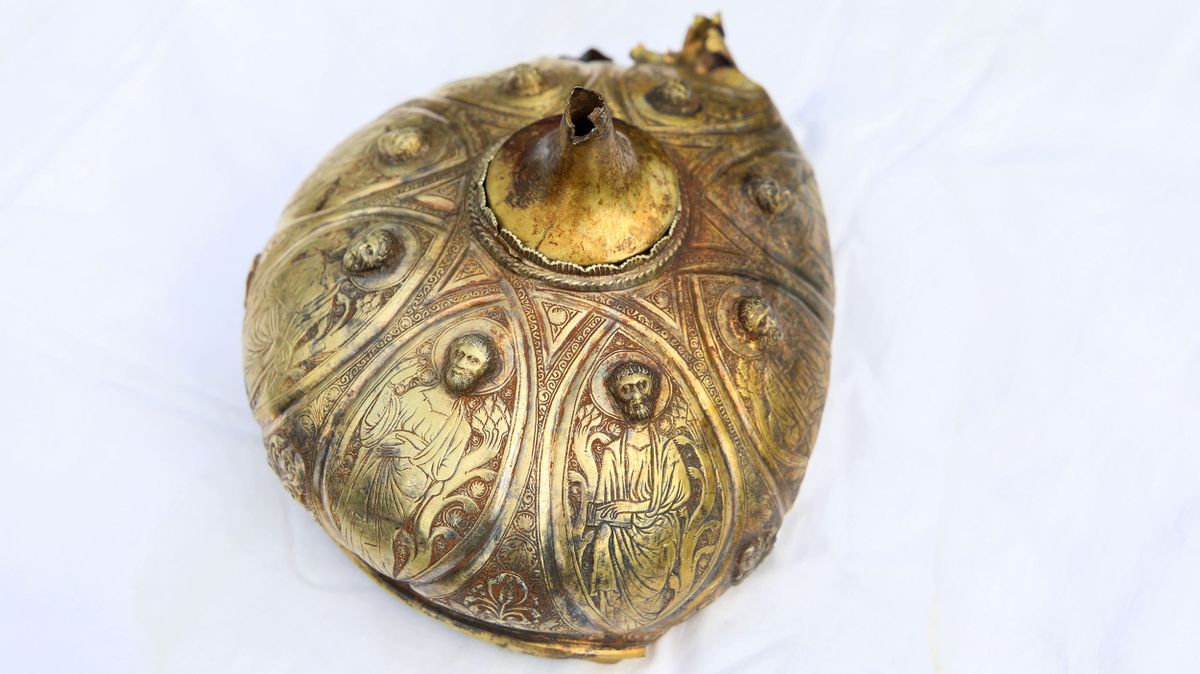 12th century silver artifacts discovered in Yamal
