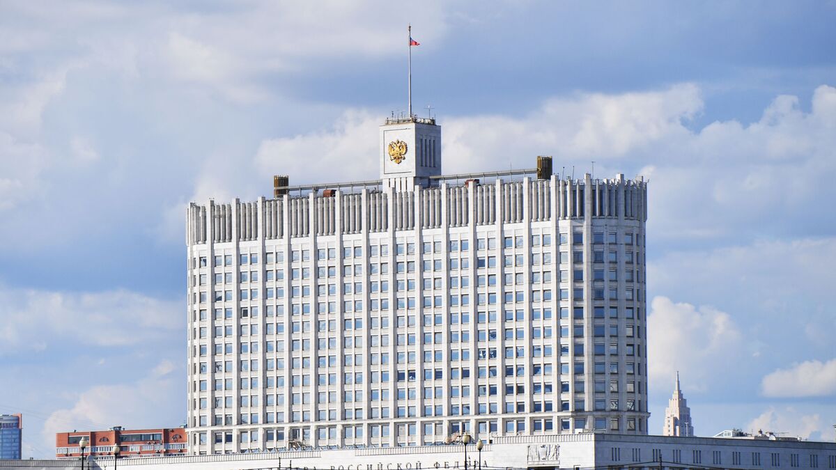 Government updates the composition of the Russian Commission on ensuring the Russian presence in Spitsbergen 