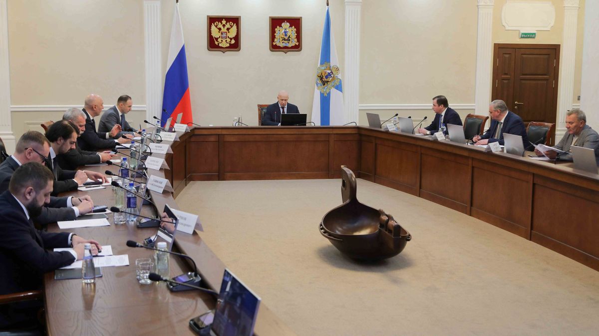 Yury Trutnev chairs meeting on socio-economic development of Arkhangelsk Region

