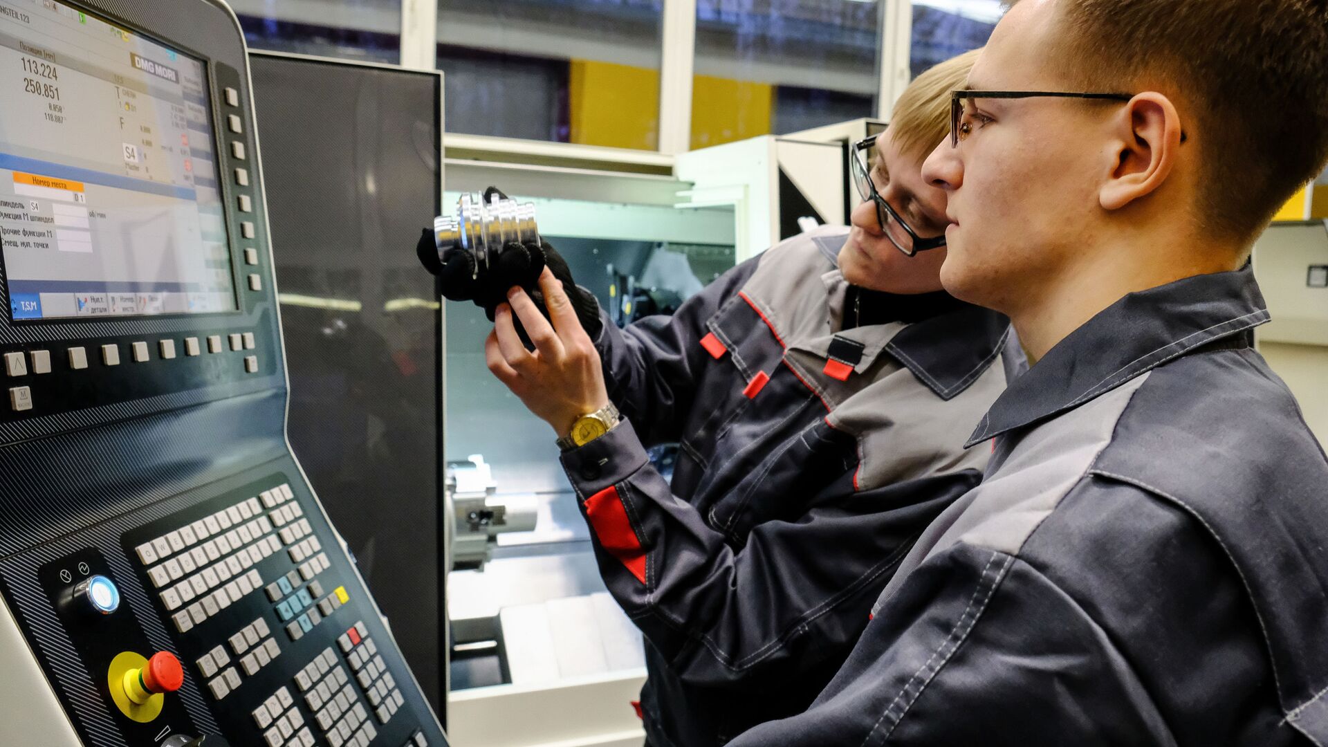 New metallurgical cluster for secondary vocational education to be created in Arctic - РИА Новости, 1920, 09.12.2025