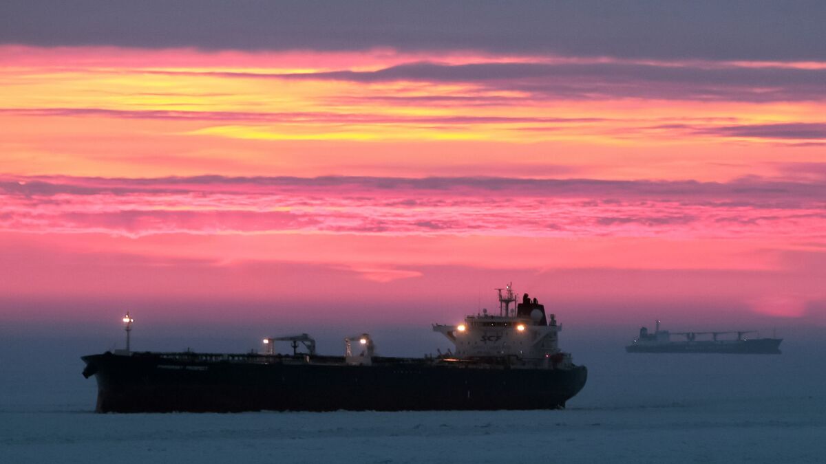 Icebreaker convoy 