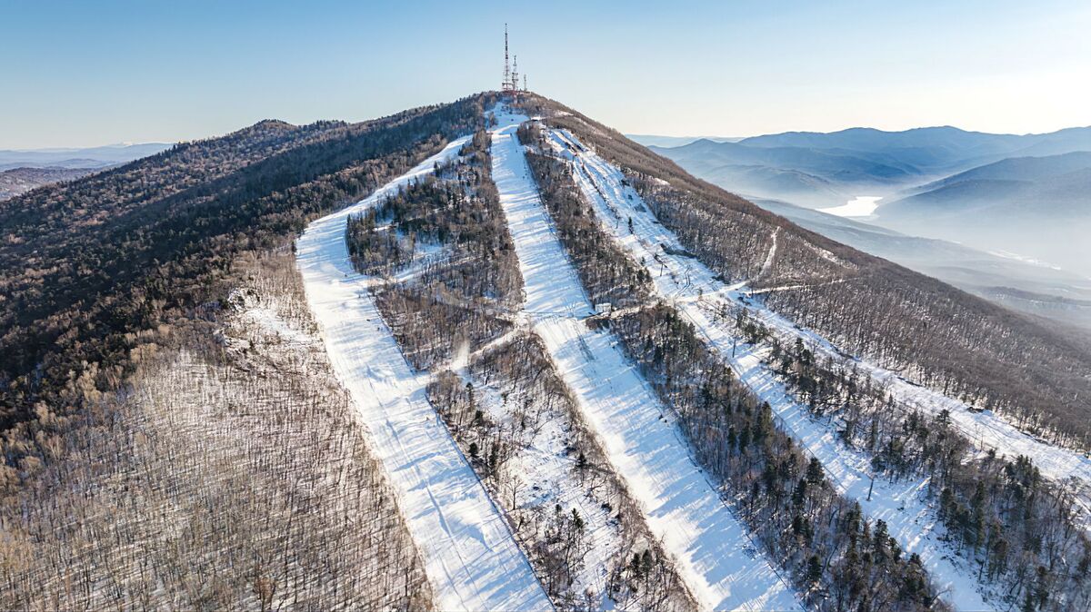 Alpine skiing area at the Arsenyev ski resort in Primorye is open in test mode