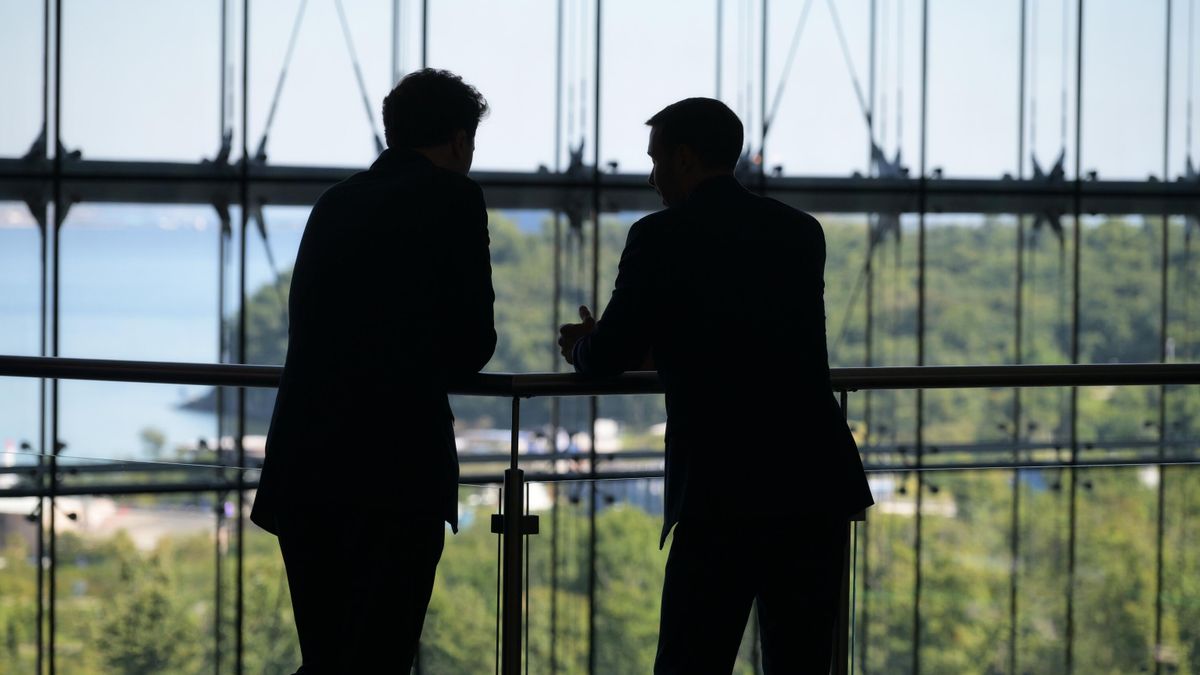 Men talking business
