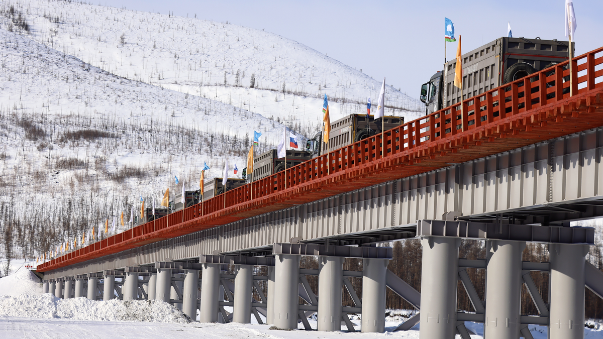 Opening traffic across a bridge