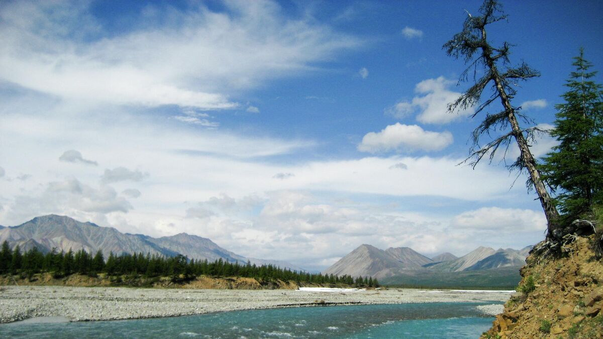 Delkyu-Okhotskaya River, Suntar-Khayat Range