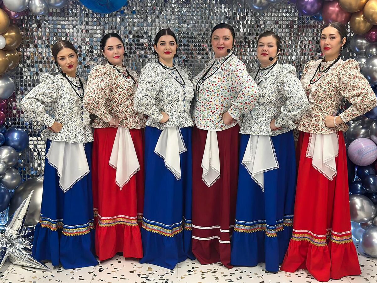 Marina Astashova and her colleagues perform at an event marking the 94th anniversary of the Yamalo-Nenets Autonomous Area and the village of Tazovsky