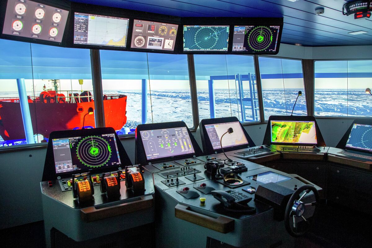 Navigation simulator for the Project 22220 multipurpose nuclear-powered icebreaker