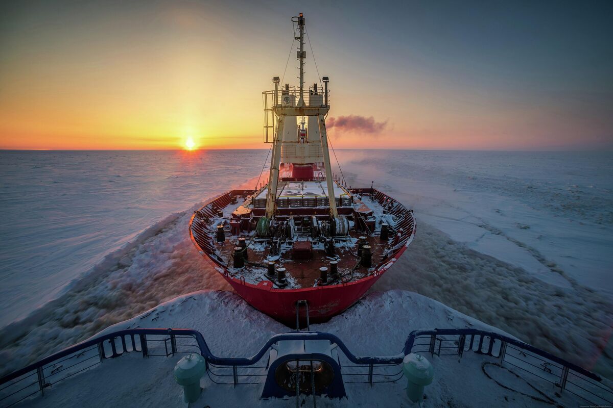 Icebreaker escorting a vessel