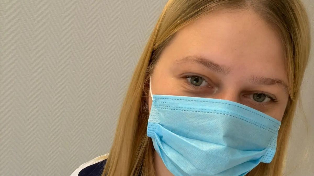 Neurologist Anastasia Ulyanchik at work