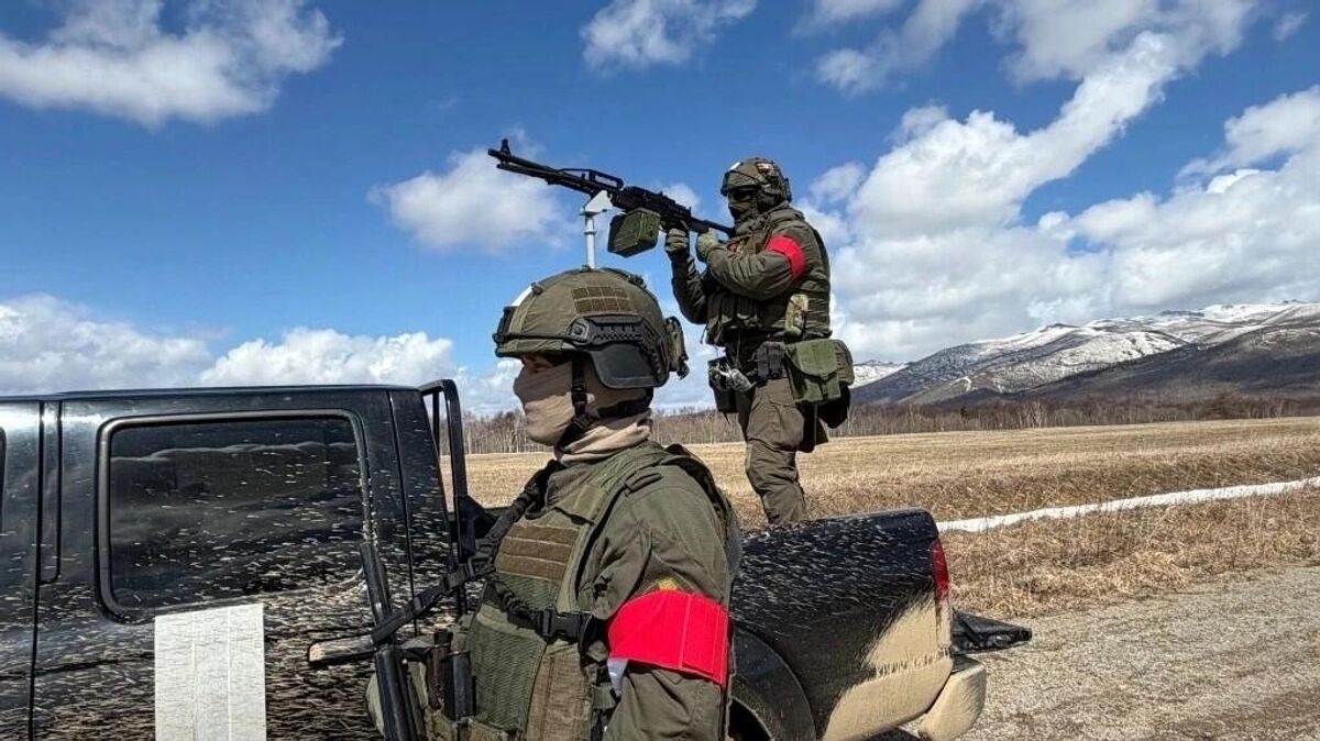 Participants in Russian Guard’s special tactical exercise in Sakhalin