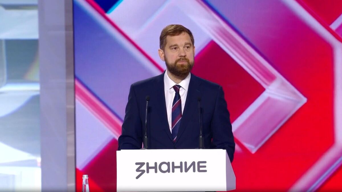 Head of the Federal Agency for Ethnic Affairs Igor Barinov at the federal educational marathon Znaniye. The First