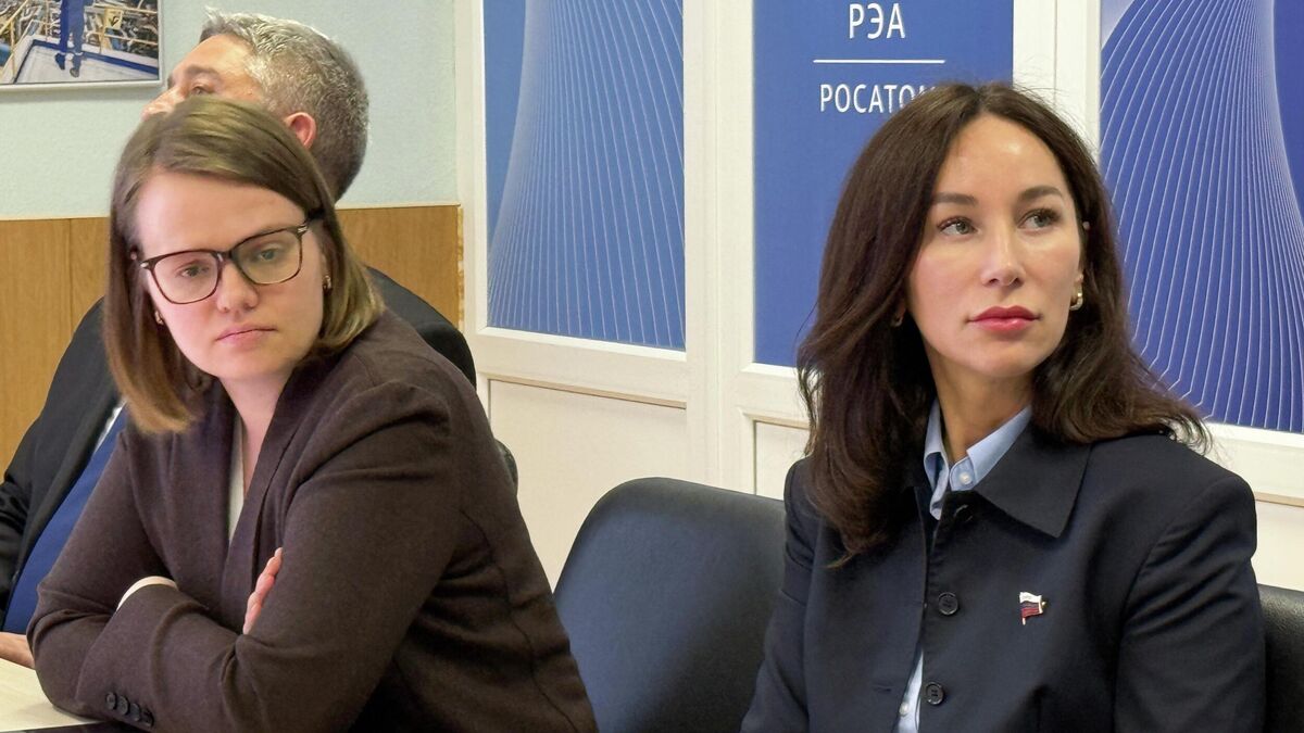 Russian Senator Elena Diaghileva at a meeting on the implementation of a long-term socio-economic development plan for the Kirovsk-Apatity agglomeration