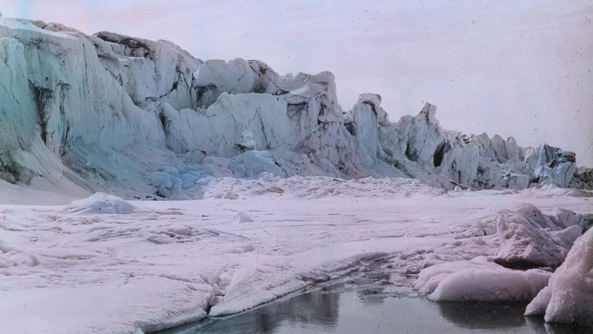Nikolai Pinegin. Professor Popov Glacier. Glacier, Severny Island, Novaya Zemlya Archipelago. Summer 1913. From the collections of the Northern Maritime Museum.
