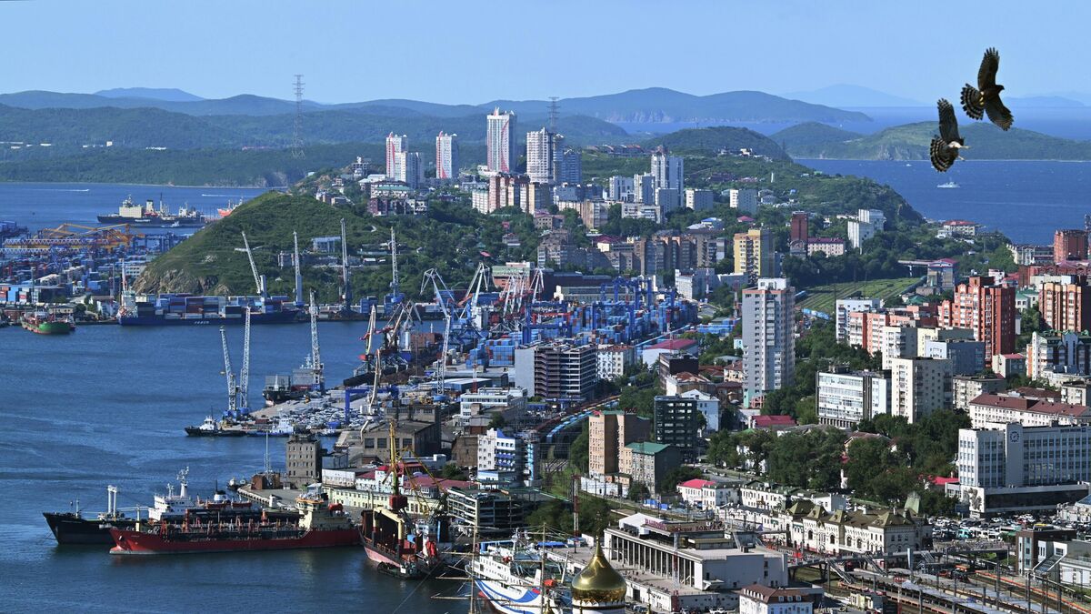 Vladivostok as seen from Orlinoye Gnezdo (Eagle Nest) Hill 